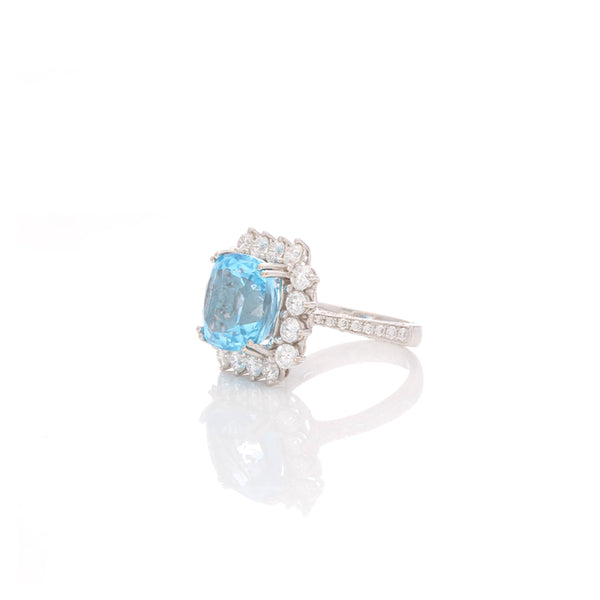 18K White Gold (1.60 Ct. Tw.) 7 Ct. Tw Blue Topaz Diamond Ring