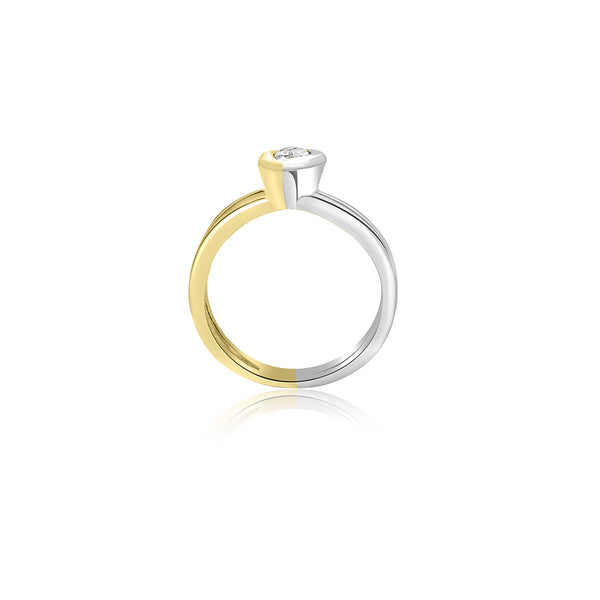 18K T-Tone Round Bezel Engagement Engagement Ring